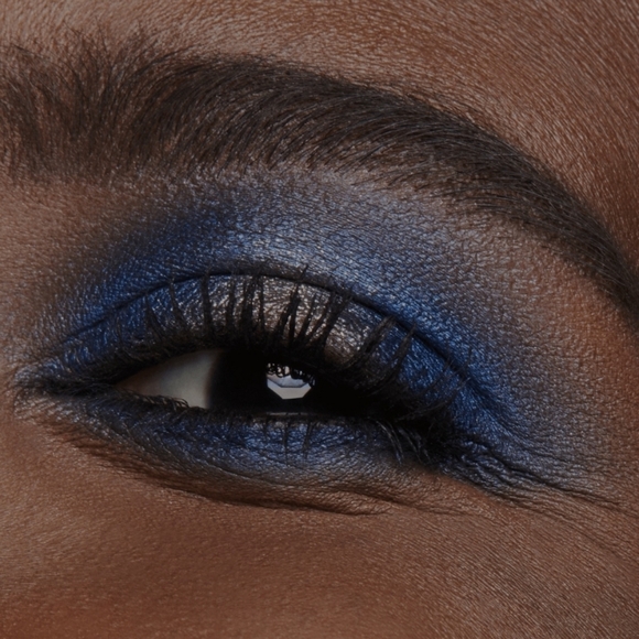 MAC PALATE PLEASER EYE SHADOW X 12 PALETTE. BNIB - Picture 8 of 8